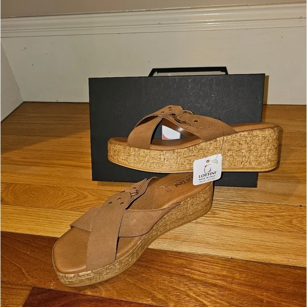 NEW LOTTINI Italian Suede Cross Wedge Sandals with Gold Buckle. Size 9.5/40